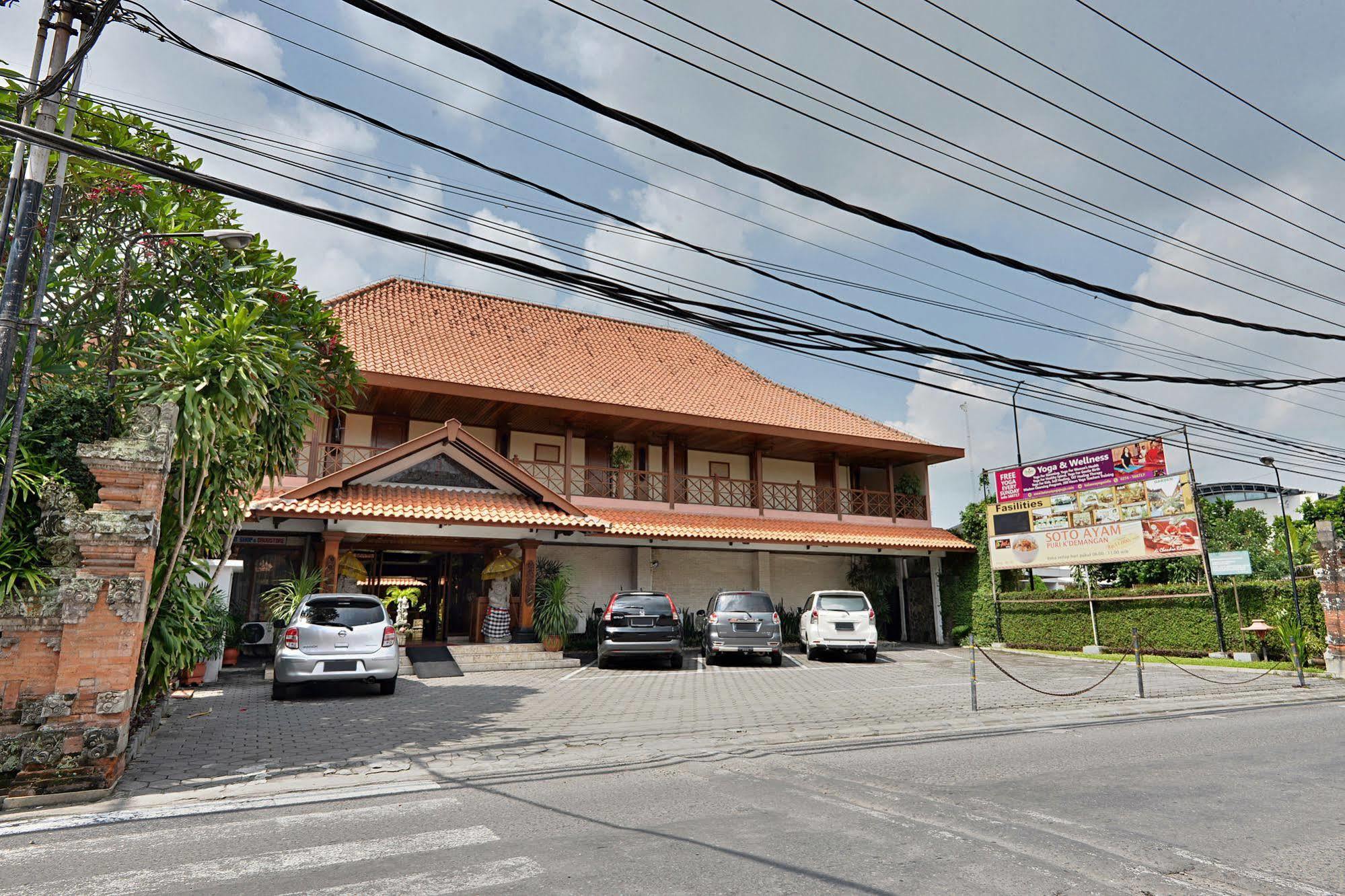 Zen Rooms Jogja Cendrawasih Pakualaman Exterior photo